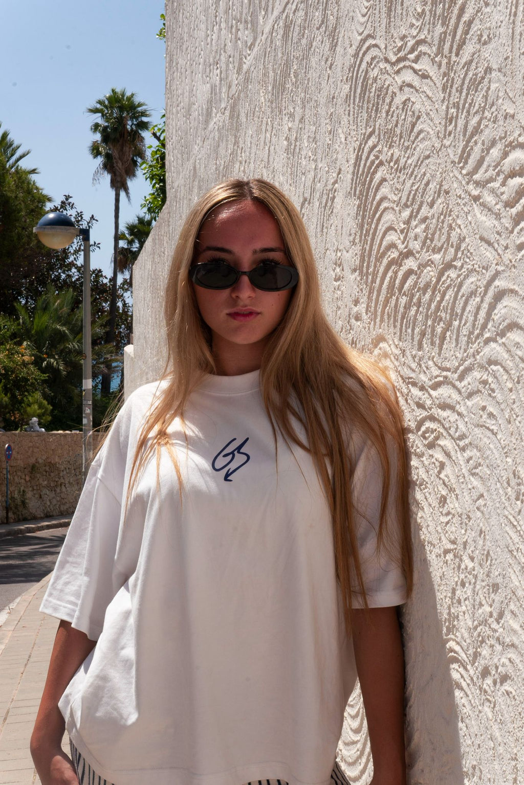 The sun tee